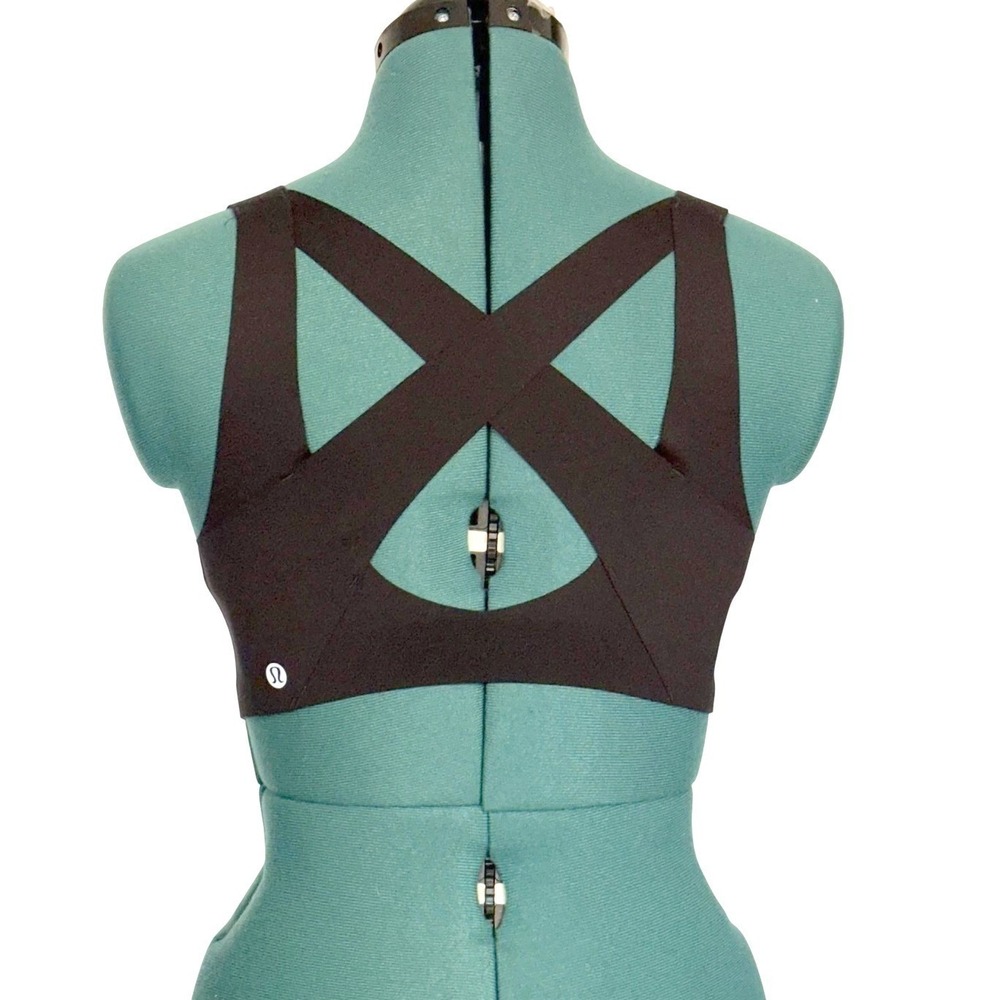 Lululemon Sports Bra Womens 32D Black Enlite Zip‎ Front High Support Run Yoga